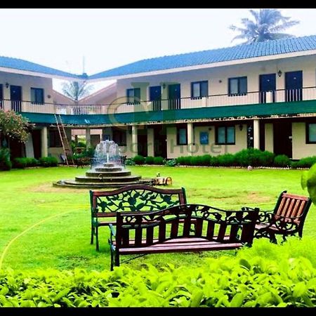 Airport Hotel Karachi Buitenkant foto
