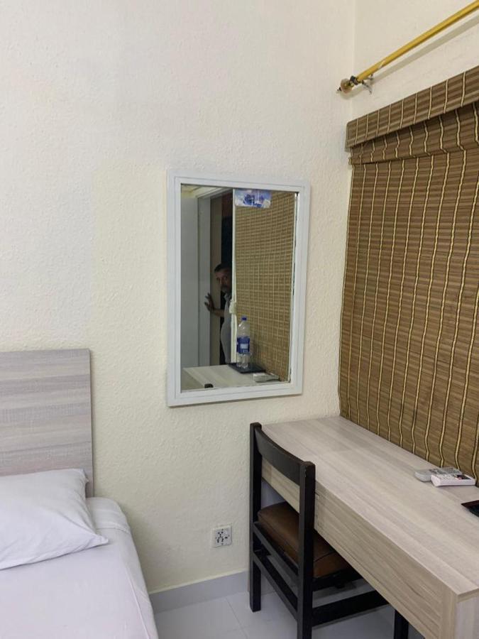 Airport Hotel Karachi Buitenkant foto